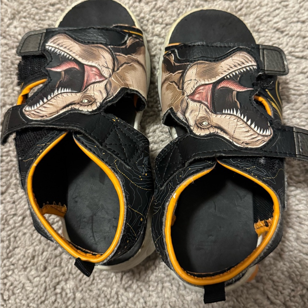 Light up dinosaur shoe size 10